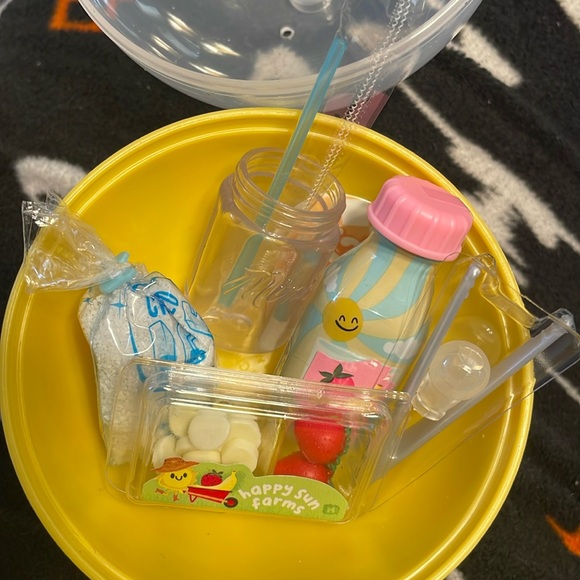 ⚜️MiniVerse BananaBerry Smoothie Cafe Series 3! NWT! - Picture 2 of 2